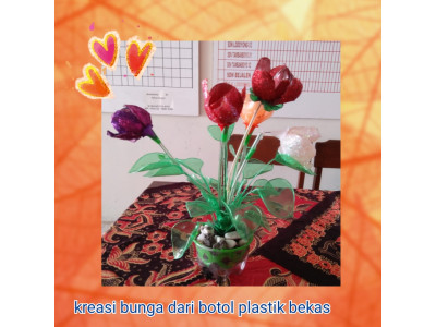 BUNGA DARI BOTOL PLASTIK BEKAS 